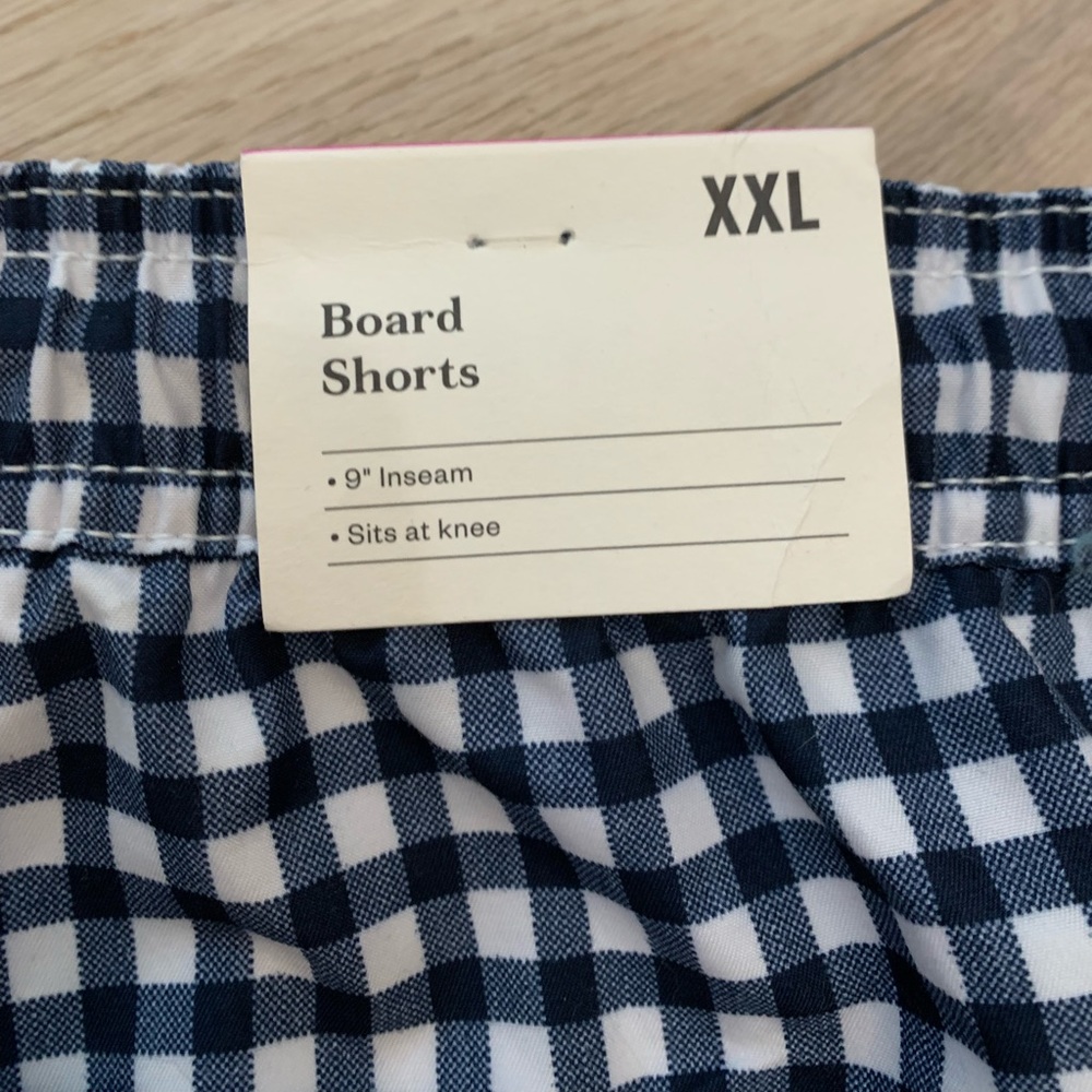 NWT Men’s Gingham Board Shorts (XXL) - Picture 4 of 4
